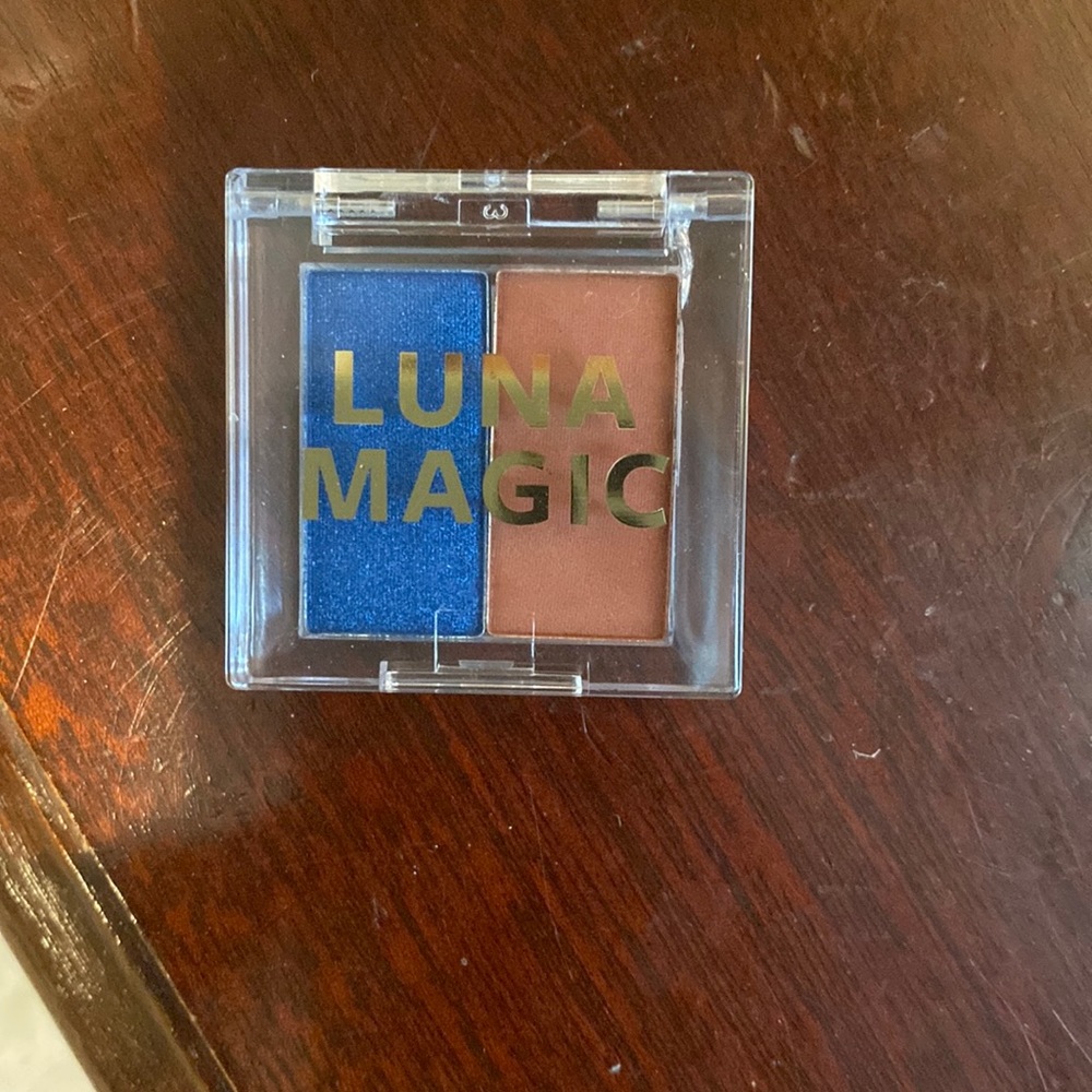 Luna Magic Eyeshadow